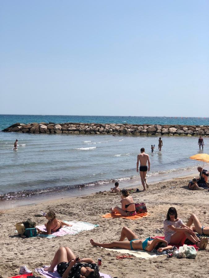 Rocher Bleu Pres Des Plages - Soleil Levant La Ciotat